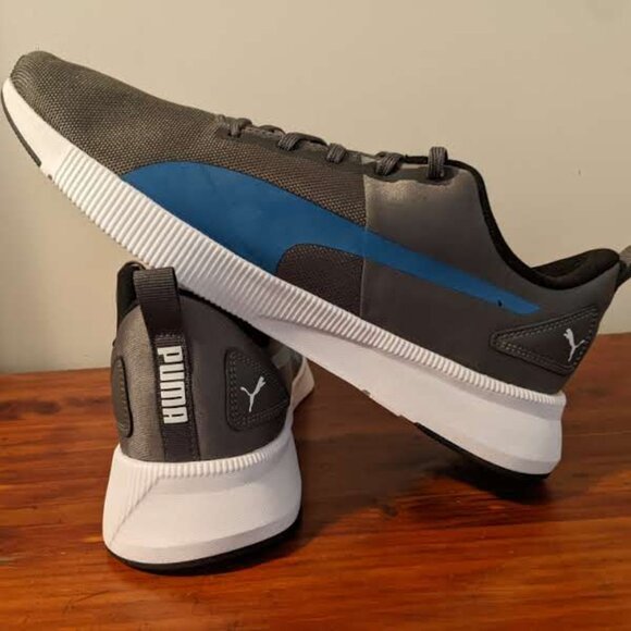 Puma Flyer Sneakers - Picture 3 of 6